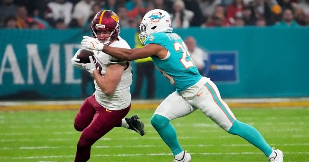 Miami Dolphins Trade Minkah Fitzpatrick to New York Jets in Rare AFC East Deal