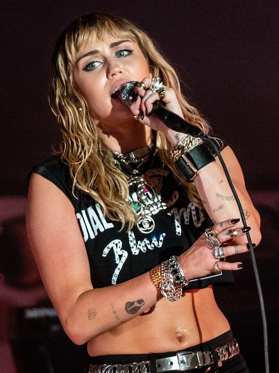 Hannah Montana Credit Source: commons.wikimedia.org/wiki/