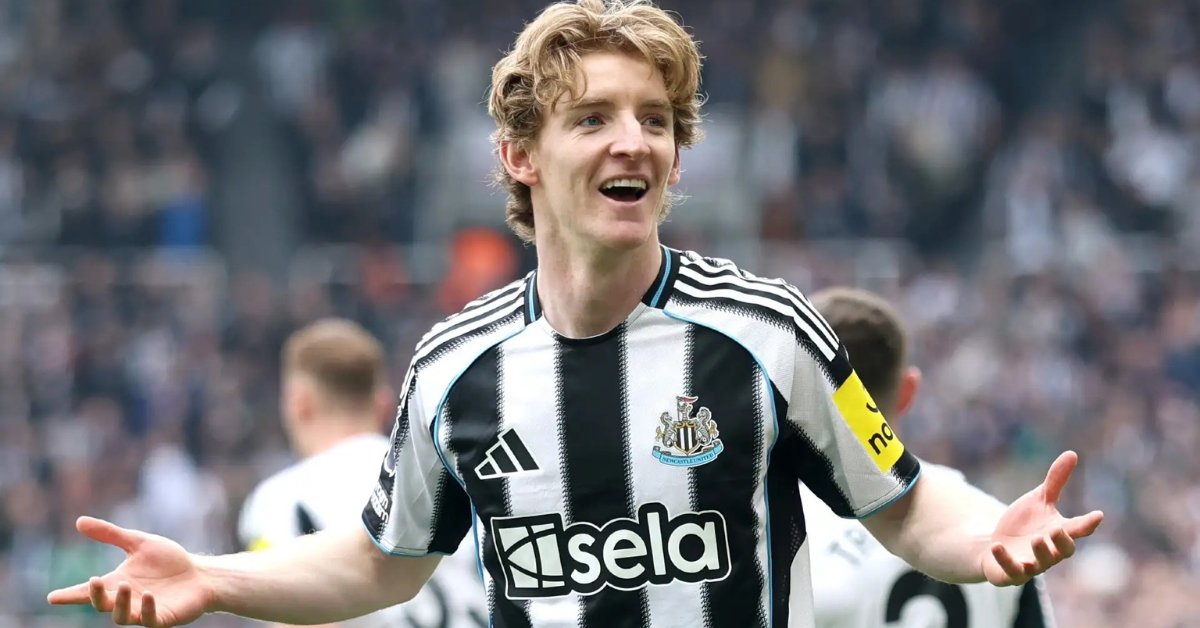 Anthony Gordon to Barcelona